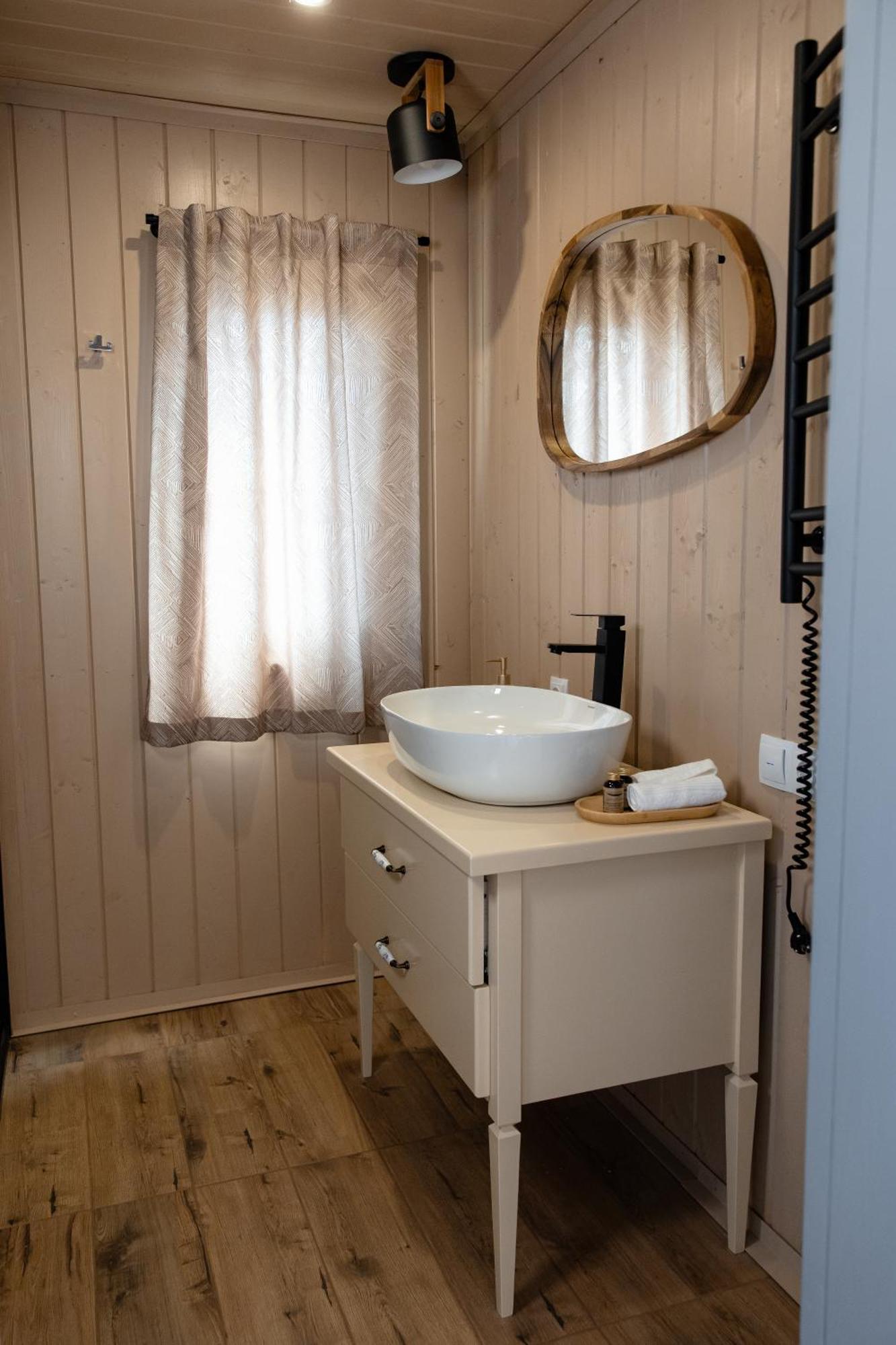 Nebo Shale Holiday home Yablunytsya